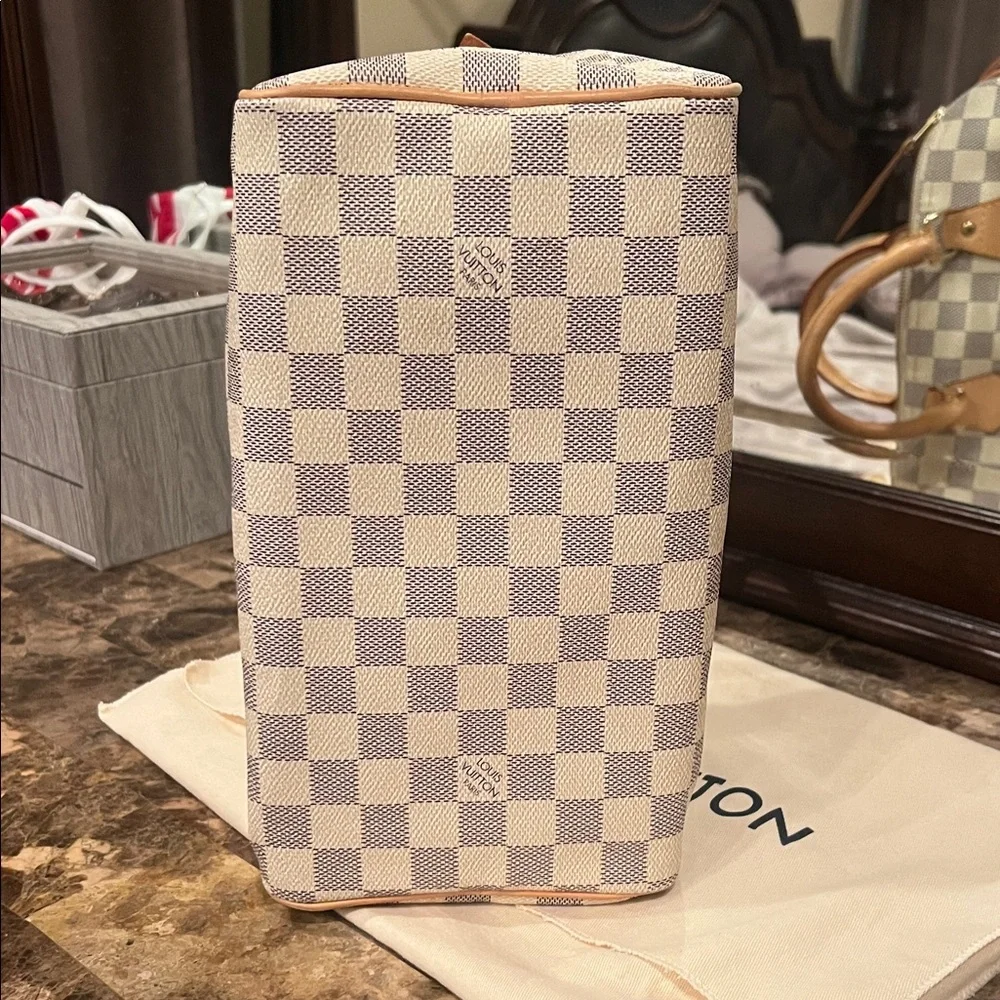 Louis Vuitton Speedy 25 - Picture 7 of 17